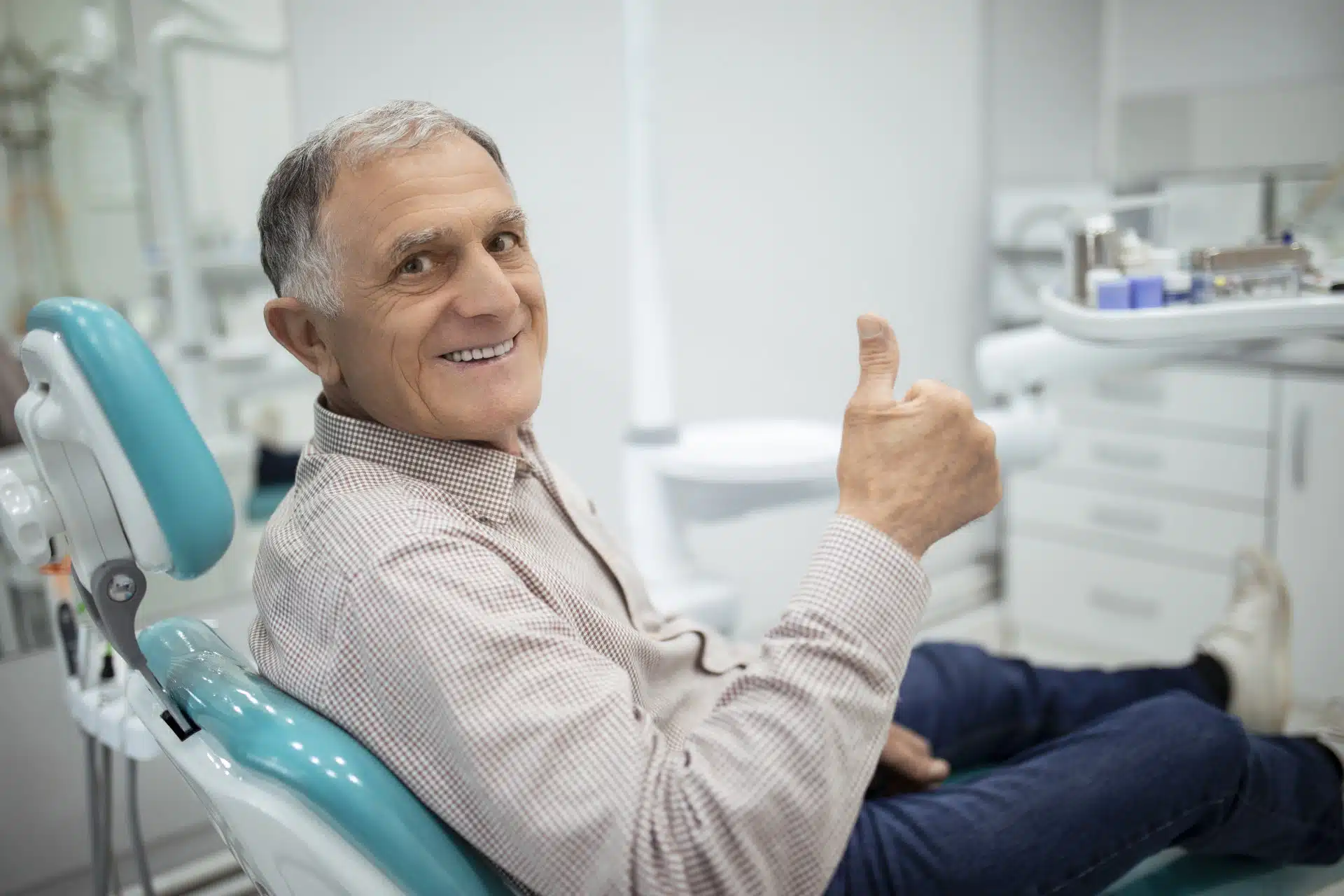 With our nitrous oxide sedation option, you'll experience a relaxed and stress-free dental visit. Say goodbye to dental anxiety and embrace a comfortable dental experience.